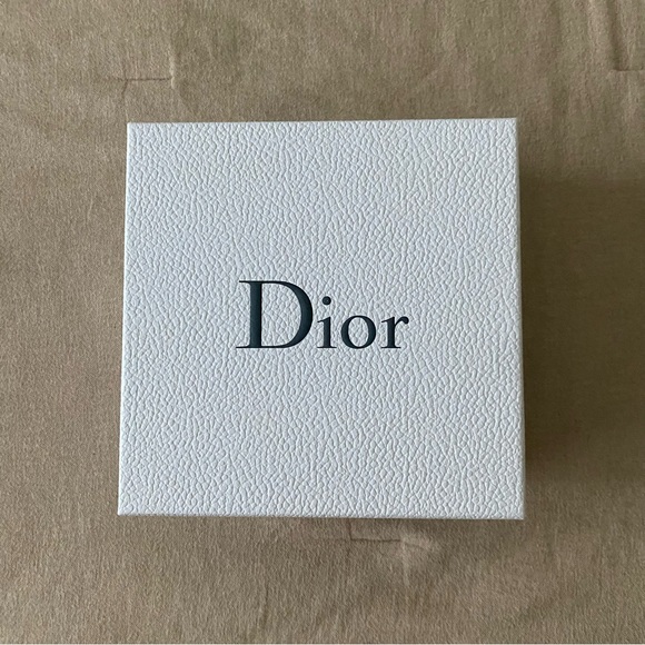 Authentic Dior Gift‎ Box - Picture 1 of 3